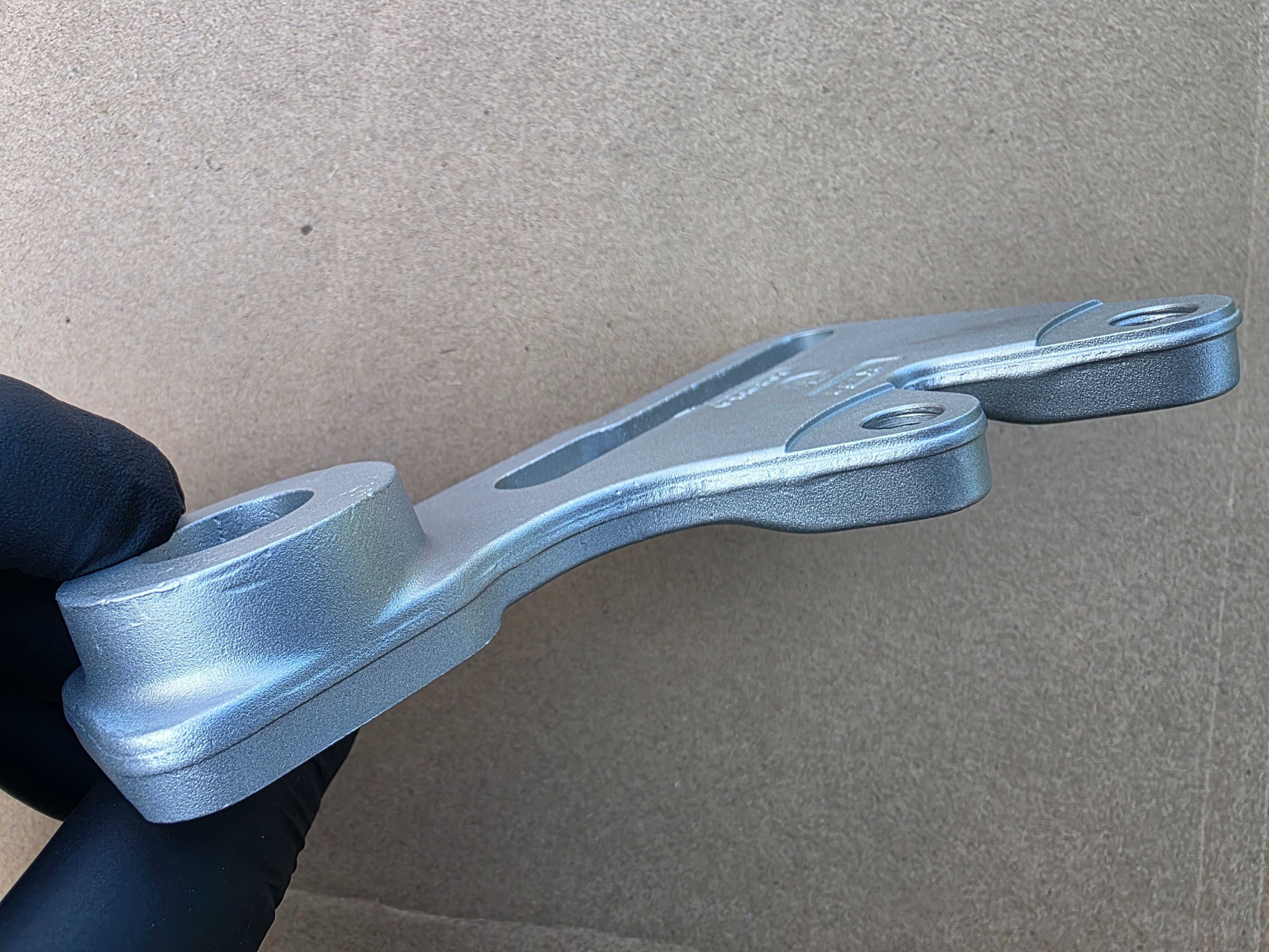 Adapter zacisku jarzmo tył tylnego KTM sx 85 r. 03-10 OEM
