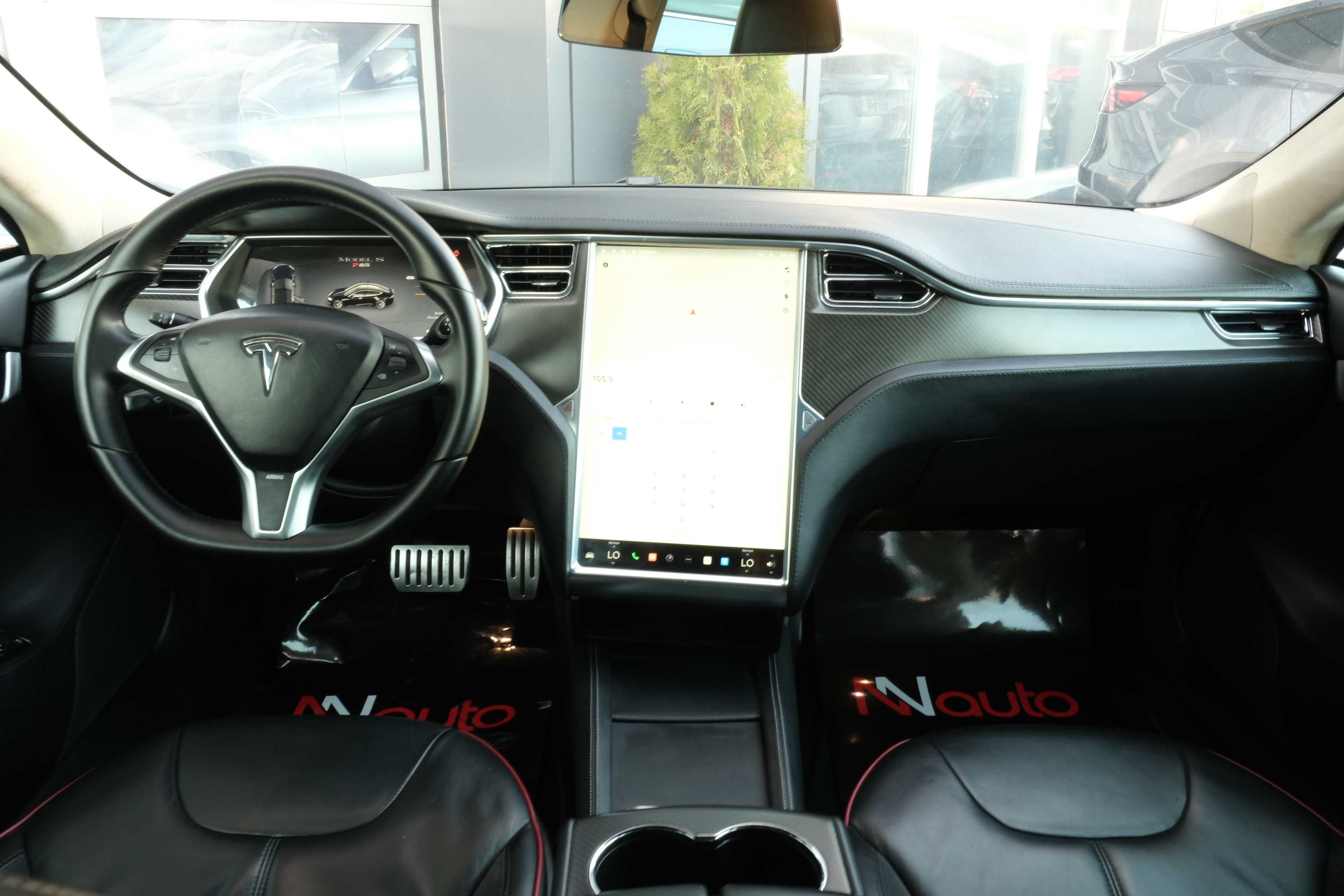 Tesla Model S Автомобиль