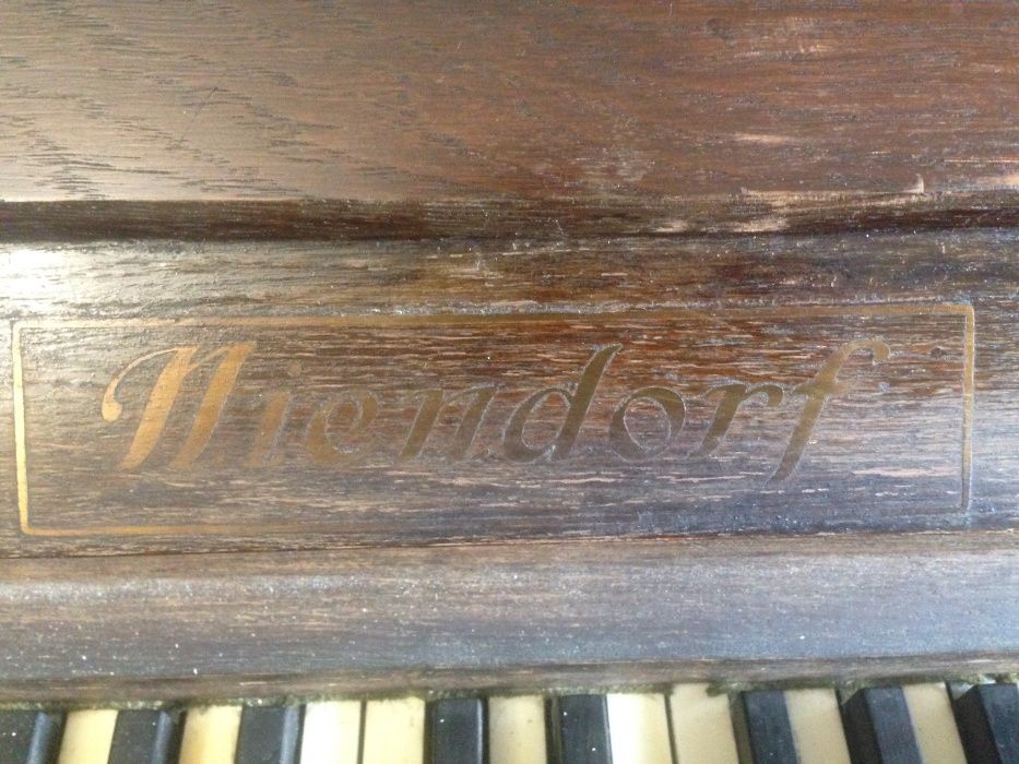 Пианино фортепиано Gebruder Niendorf. Германия ФРГ