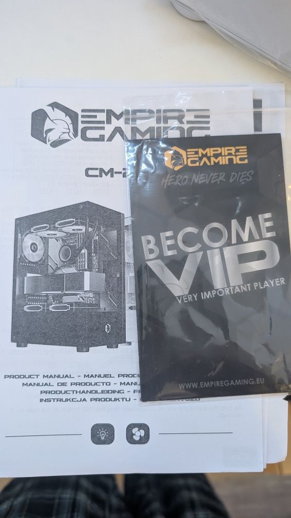 Biała obudowa akwarium ARGB Medium Tower Micro-ATX i ITX 3x120 w Kompl