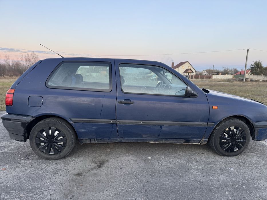 Продам машину Volkswagen Golf 3 газ/бензин