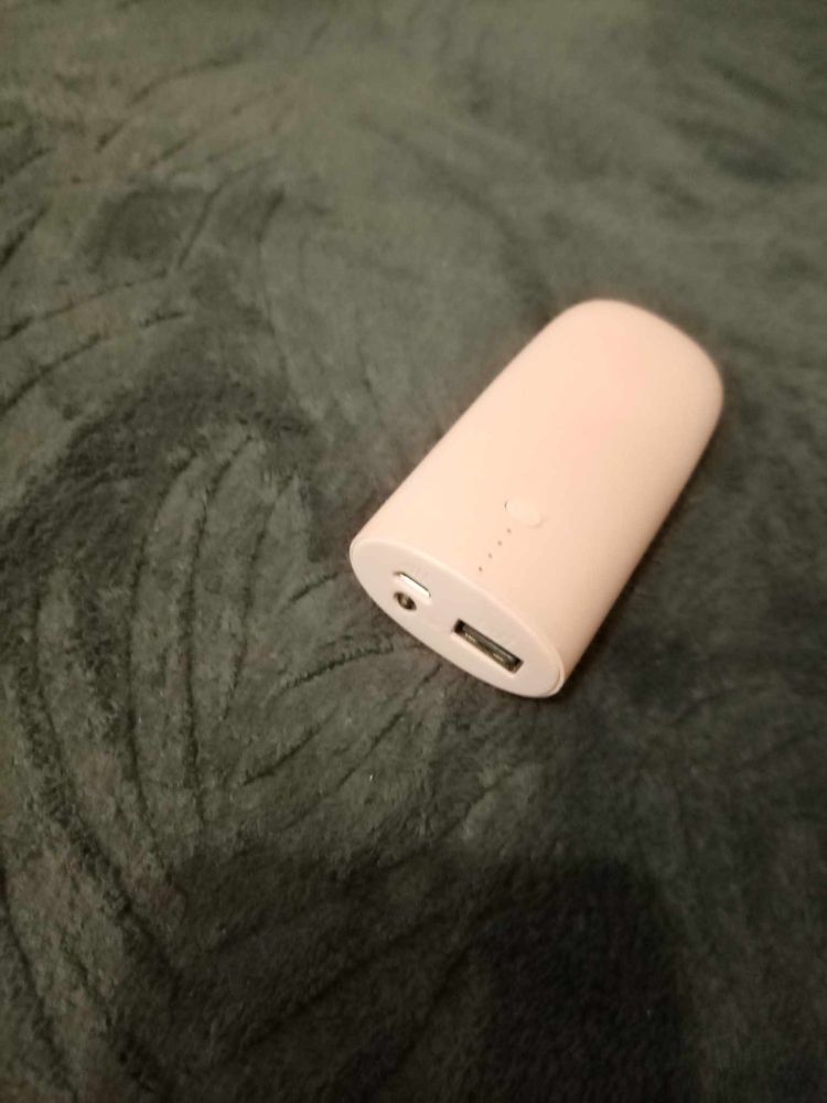 Powerbank primark rozowy bez kabli