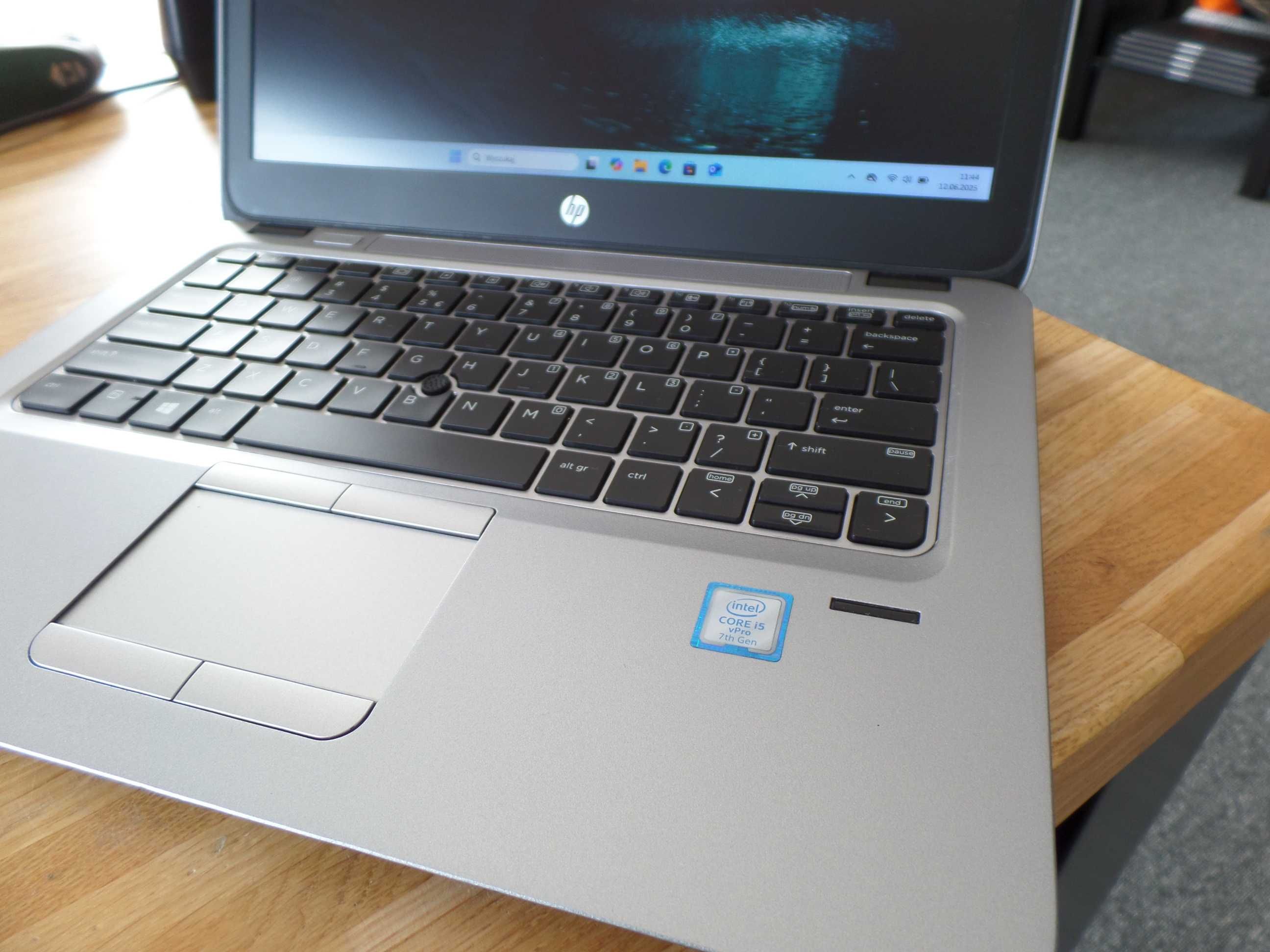 HP EliteBook 820 G4 i5 SSD 256 GB 8 GB win 11 laptop notebook