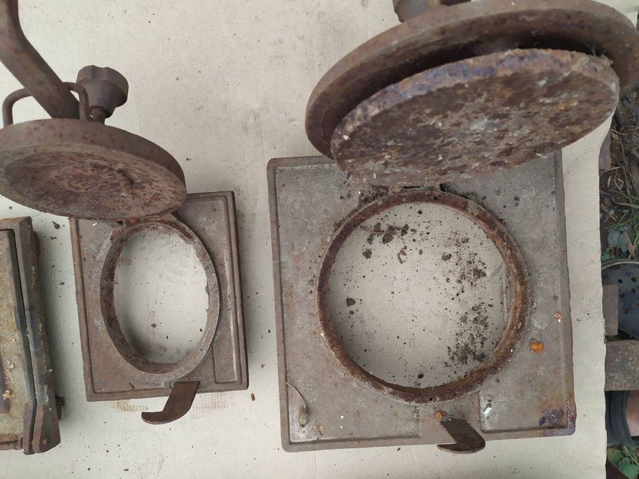 Двері чугунні