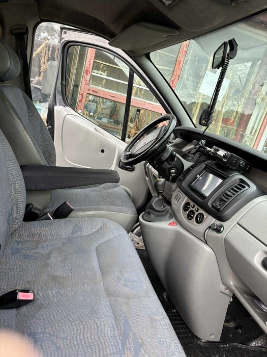 Renault Trafic long 6 osobowy