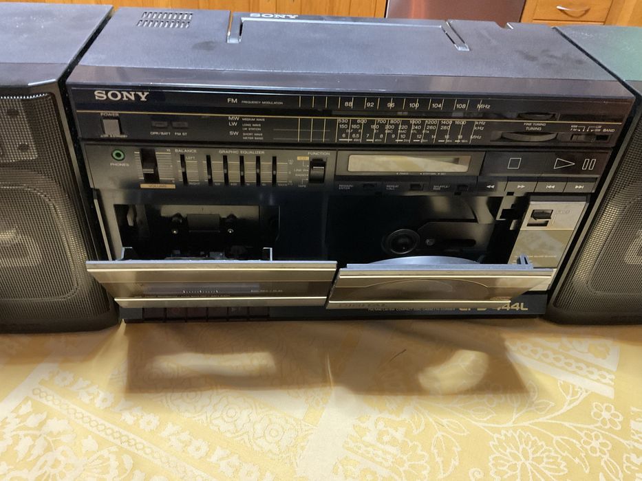 Aparelhagem Sony CFD-444L – CD, Cassete e Rádio com Pega Portátil