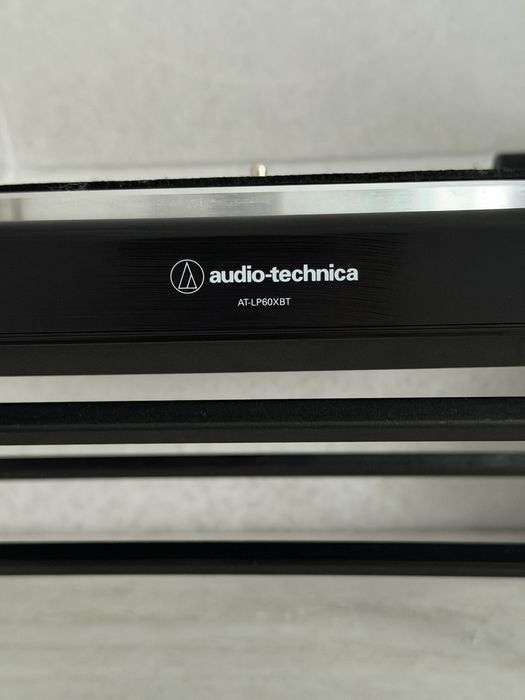Вініловий програвач Audio-Technica AT-LP60XBT