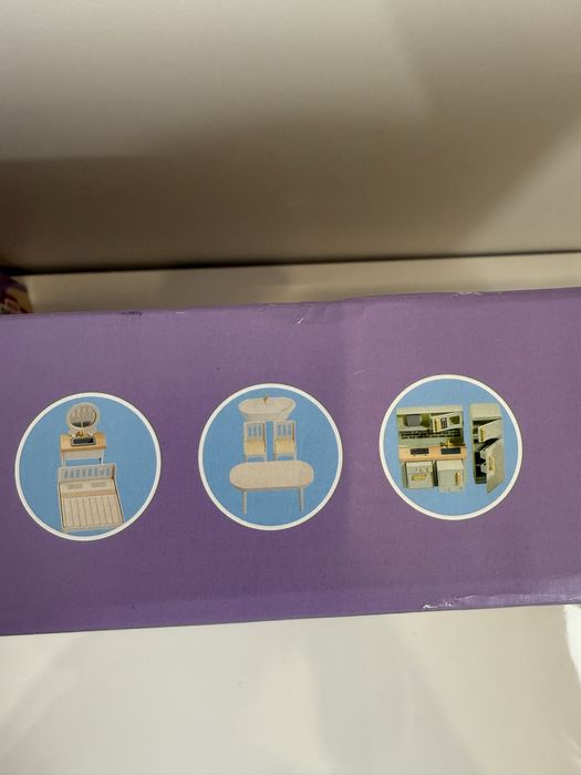 Деревʼяний будинок для ляльок/ ляльковий будинок