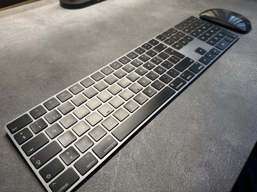 Magic Keyboard + Magic Mouse 2