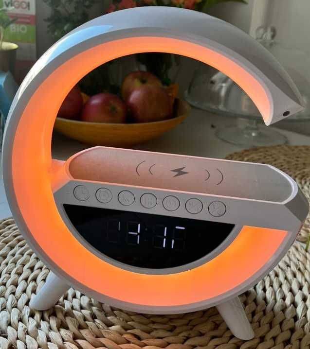 Lampka Led Gamingowa Głośnik Ładowarka Indukcyjna Radio Budzik Zegar