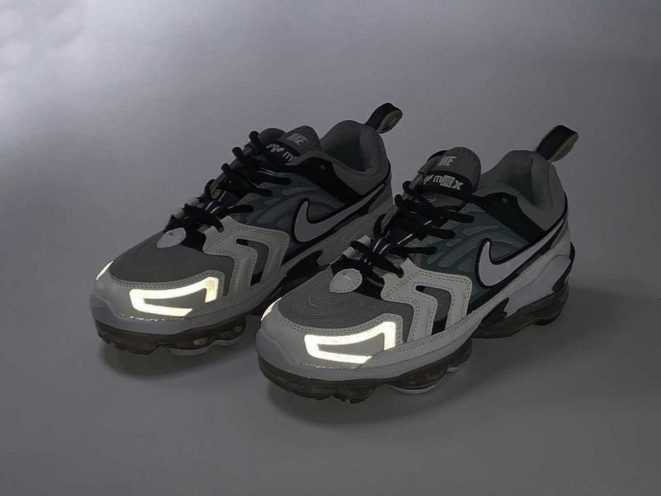 Мужские кроссовки Nike Air VaporMax Evo сірі кросівки найк вапормакс