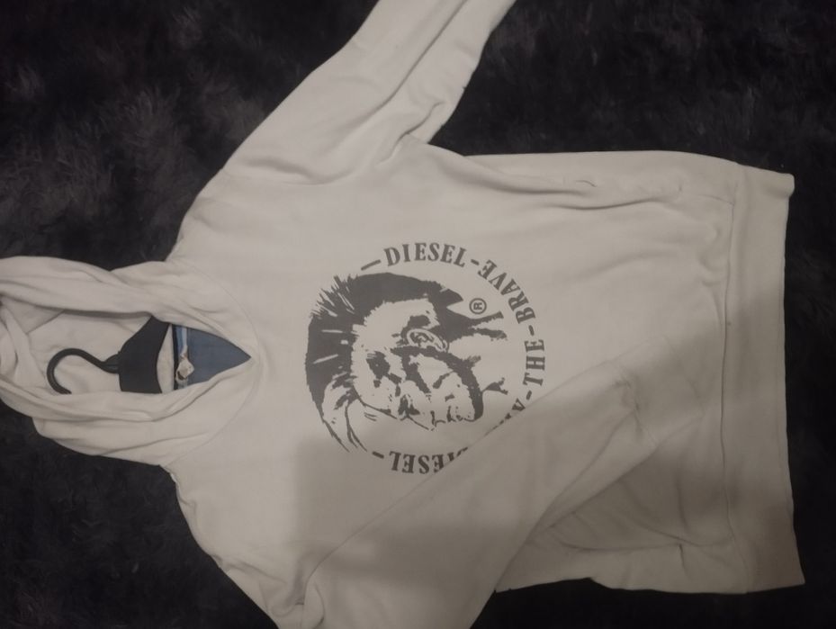 Біле худі дізель