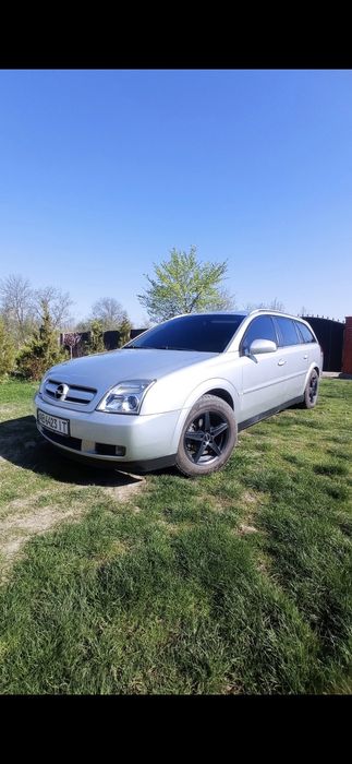 Продам власний сімейний автомобіль