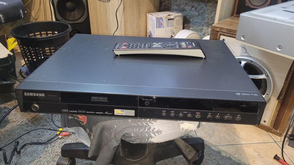 Samsung DVD-HR757 Nagrywarka DVD z dyskiem twardym 320GB
Na sprzedaż n