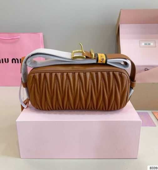 Torebka Miu Miu torba, skóra 630-56