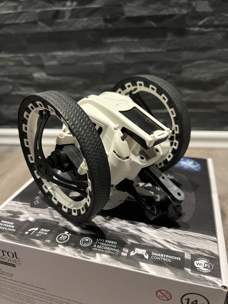 Parrot mini dron Jumping Sumo