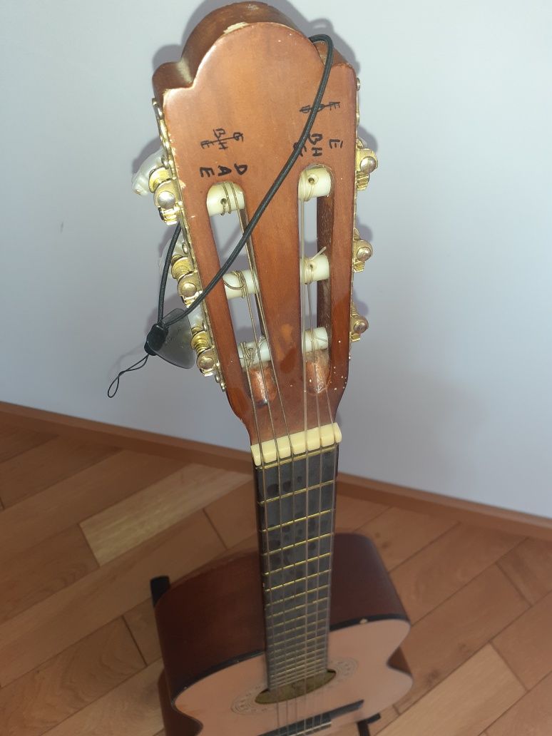 Gitara klasyczna dla dzieci plus stojak