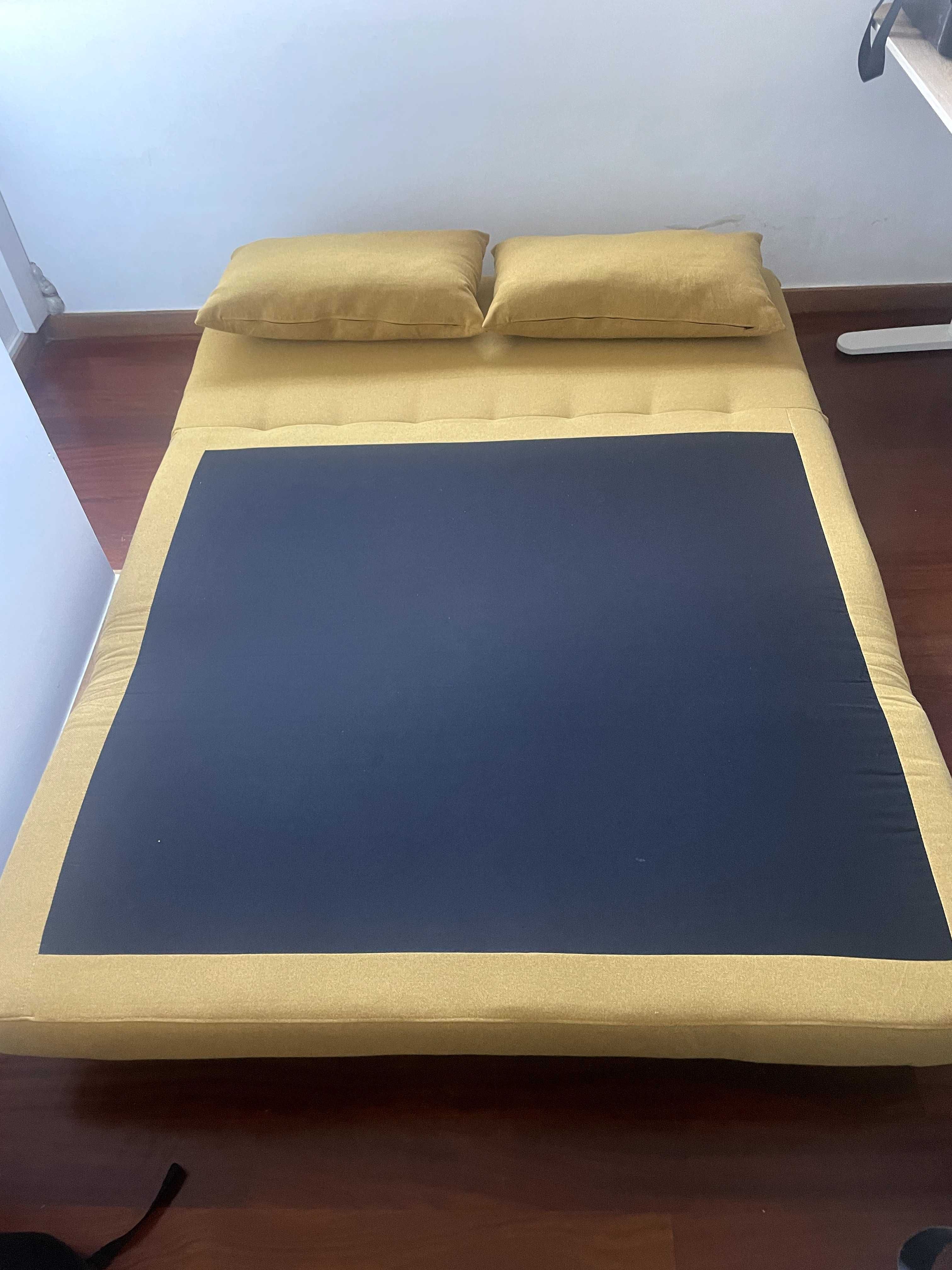 Sofá cama amarelo como novo