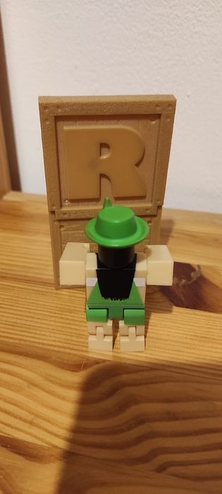 Roblox figurka..