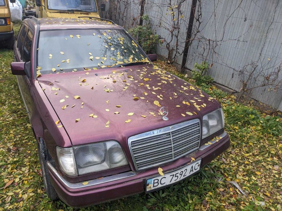 Mercedes - Benz W 124 універсал Мерседес 124 газ бензин автомат