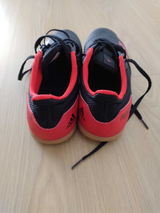 Buty halowe Adidas Predator rozmiar 43