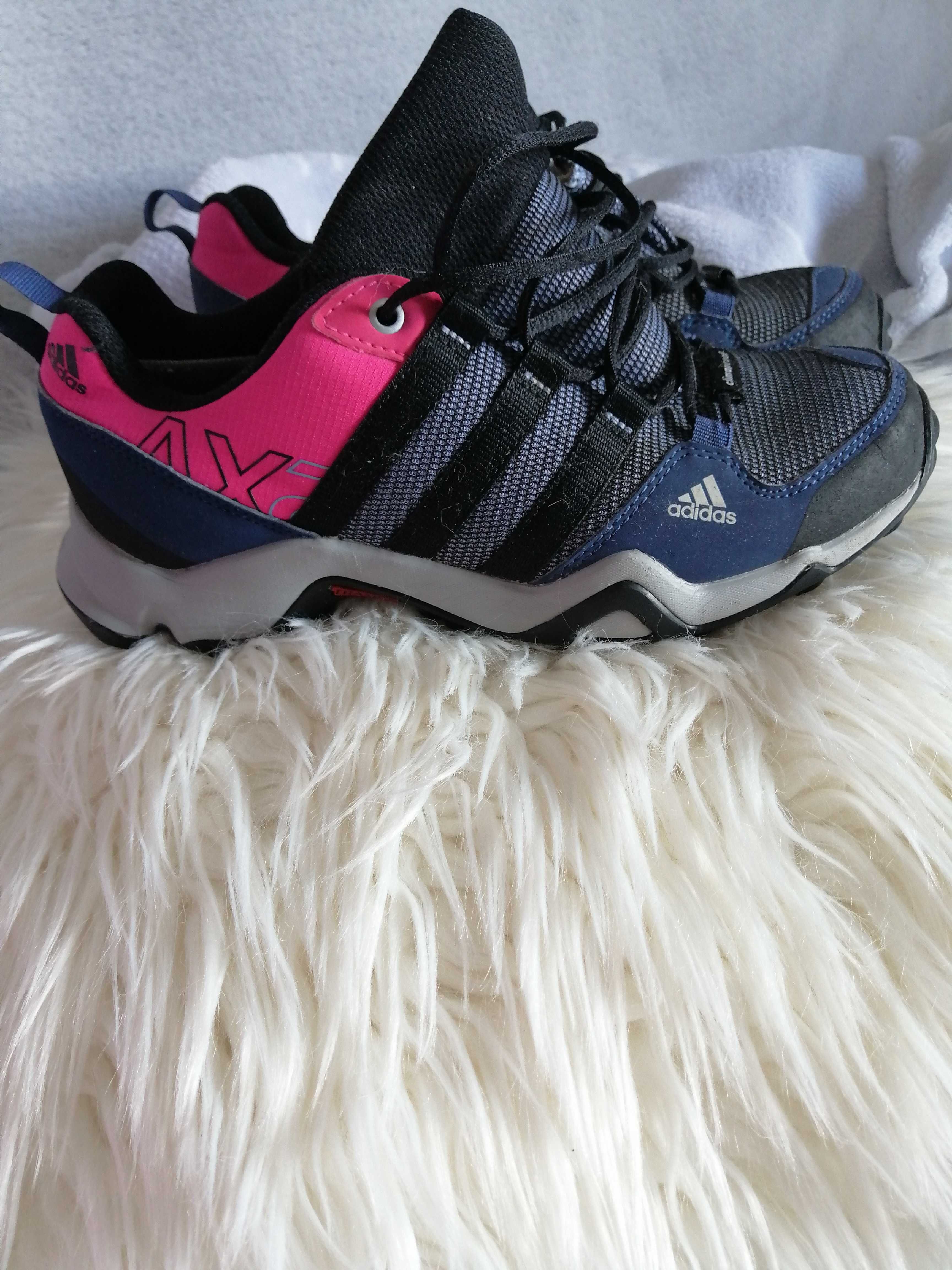 Buty adidas traxion rozm. 36