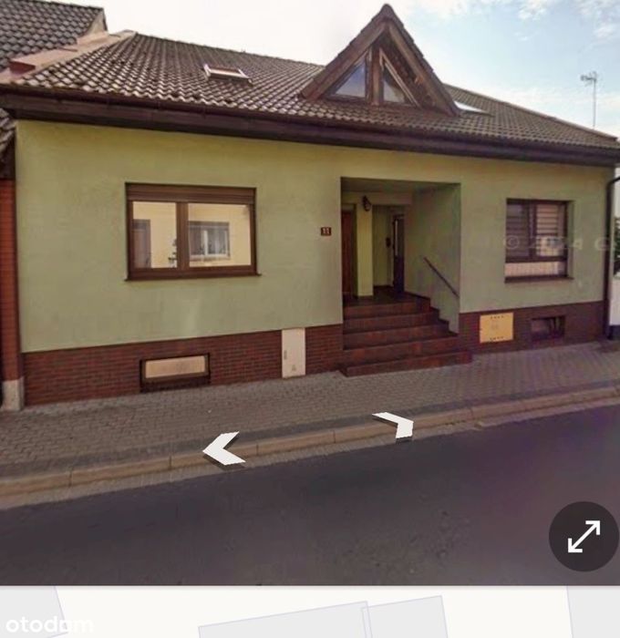 Dom z osobnym mieszkaniem i dużym ogrodem.