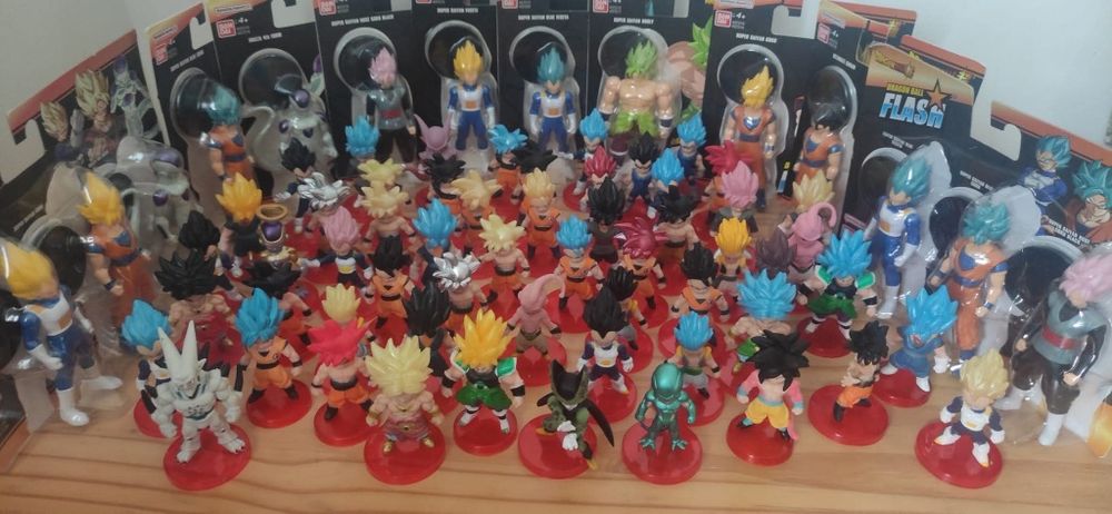 Figuras de varios animes