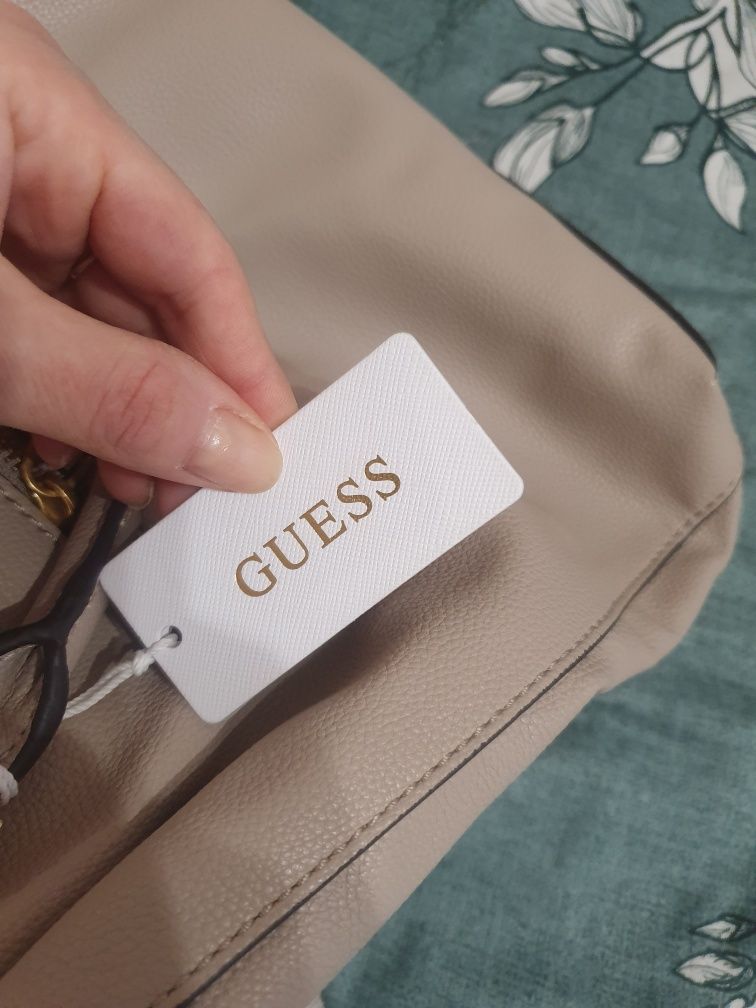 Сумка новая Guess