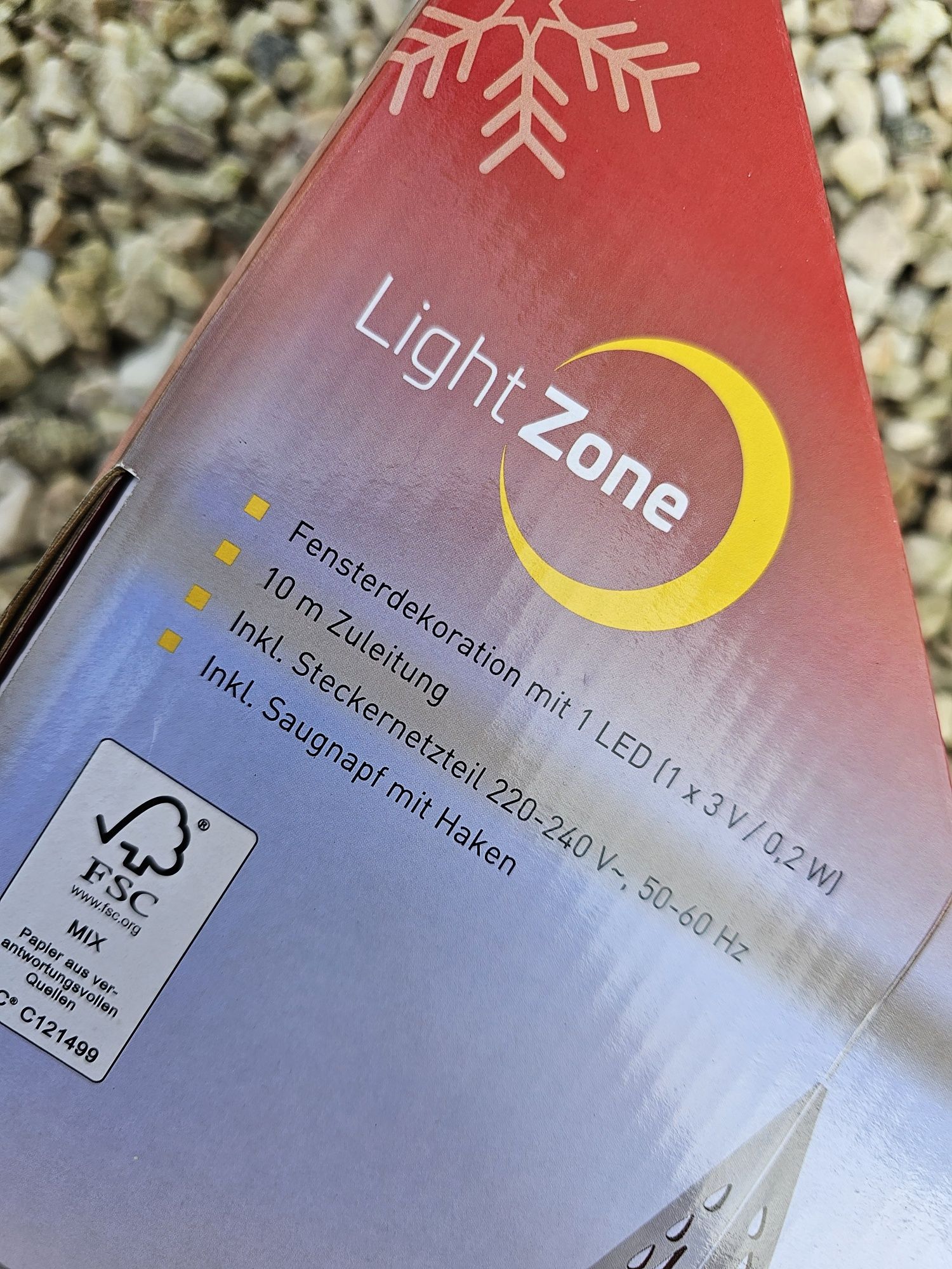 Srebrna gwiazda wiszaca z lampka led