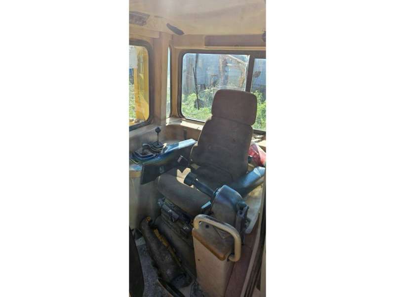 Bulldozer CATERPILLAR D6RXL