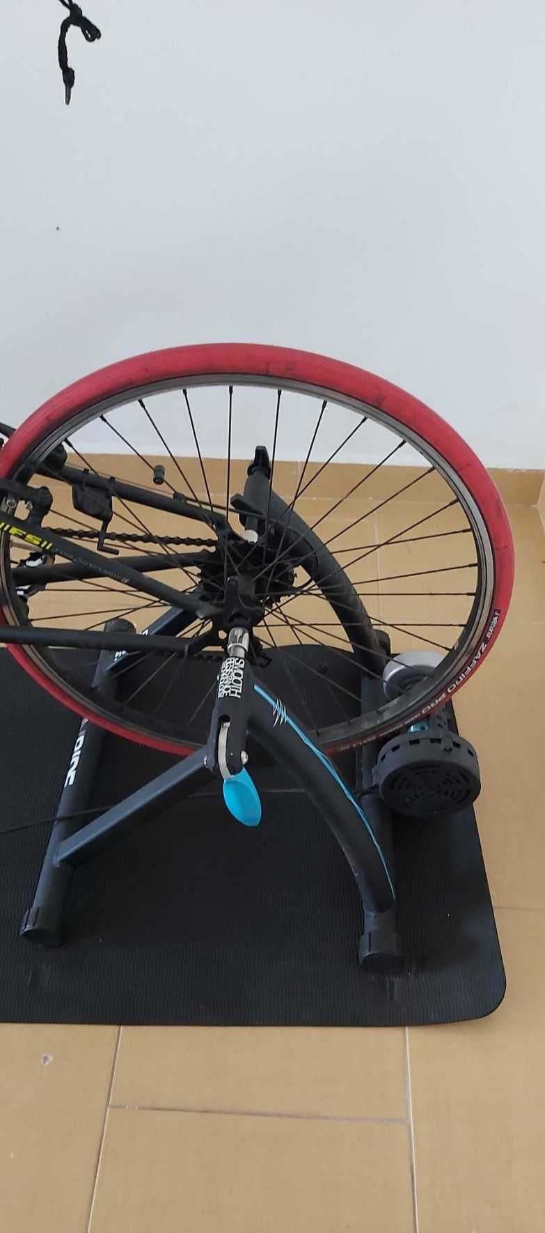Rolo BTWIN InRide + Pneu Vittoria Zaffiro 26x1,1