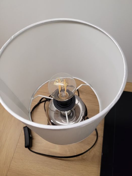 Lampka  nocna srebrna na kabel klosz