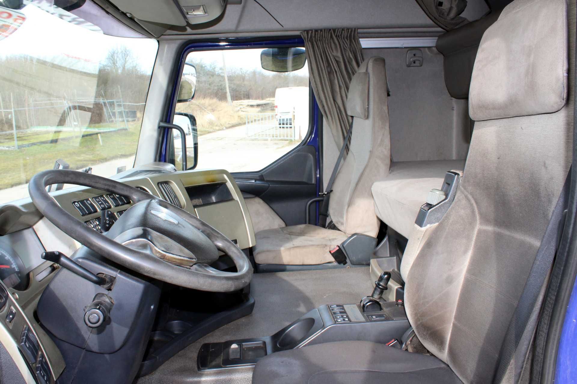 Hakowiec Renault Premium 450DXI 2007