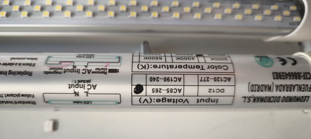 Candeeiro - Armadura estanque + 2 tubos led