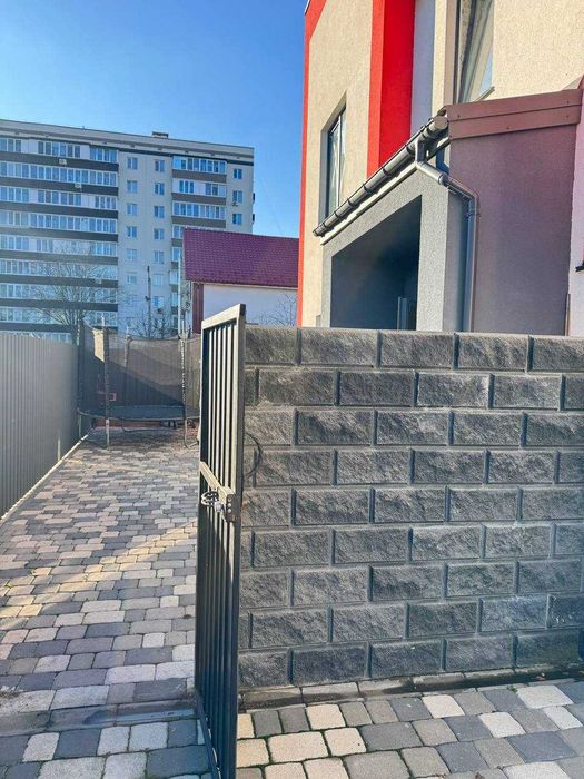 Оренда кутового таунхауса в Бучі, вул. Вокзальна