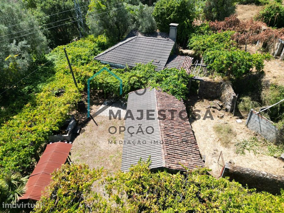 Moradia para Restauro com 4.200 m² — Anais, Ponte de Lima