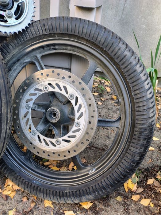 Koła CBR 125  09r cena za komplet