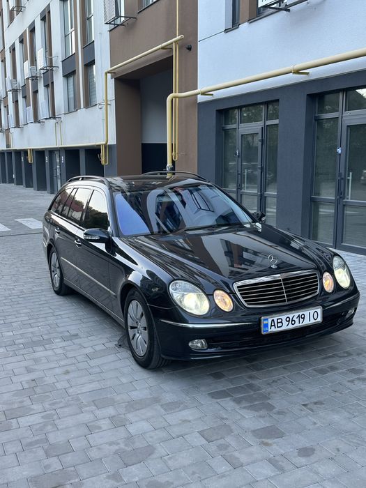 Mercedes-Benz E-Class 2004 рік W211 2.2 cdi Коробка Автомат