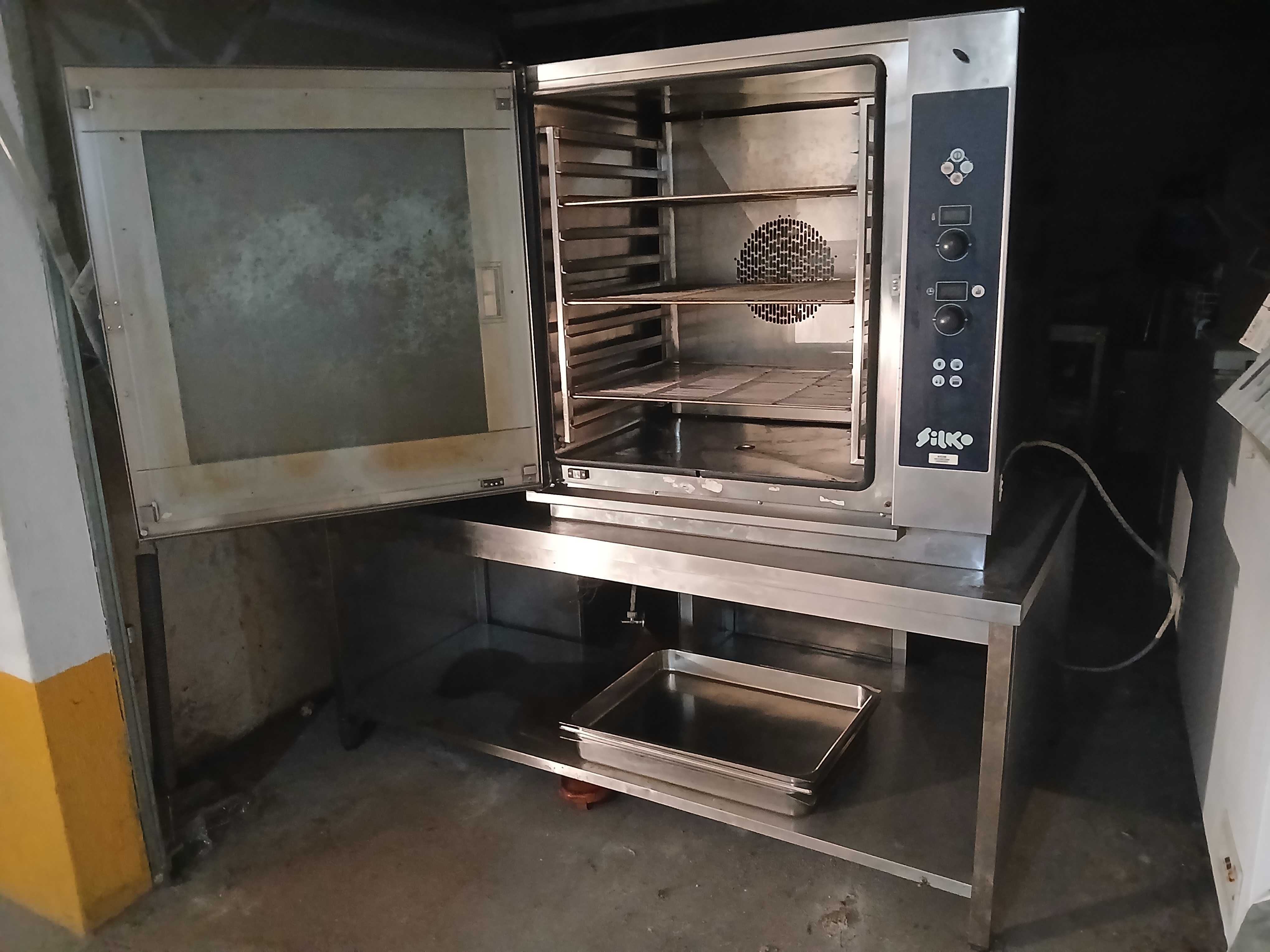 Forno Industrial 102X99X99 com Bancada Inox 100X100 + 70X80.