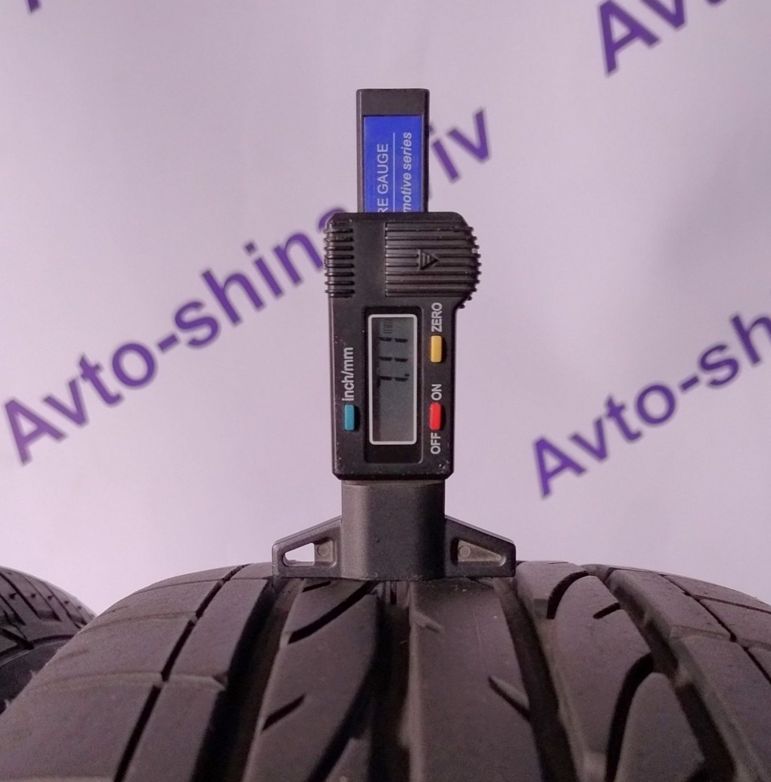 Шини б в літні R17 215/65 Bridgestone Dueler H/P Sport