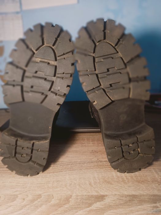 Продам замшевые сапоги