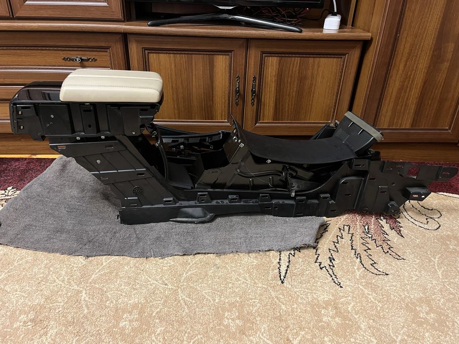 Tesla model S 2012-2016 Центральна консоль та дефлектори