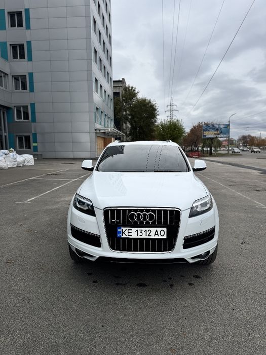 Продам Audi Q7 3л. Дизель.