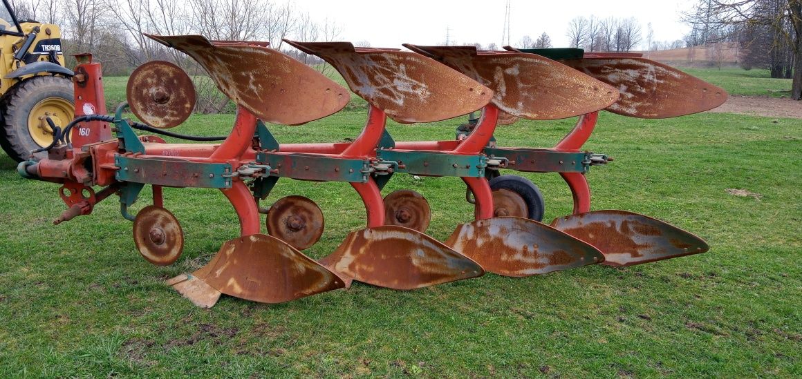 Kverneland F-160 4x14 Pług Obrotowy