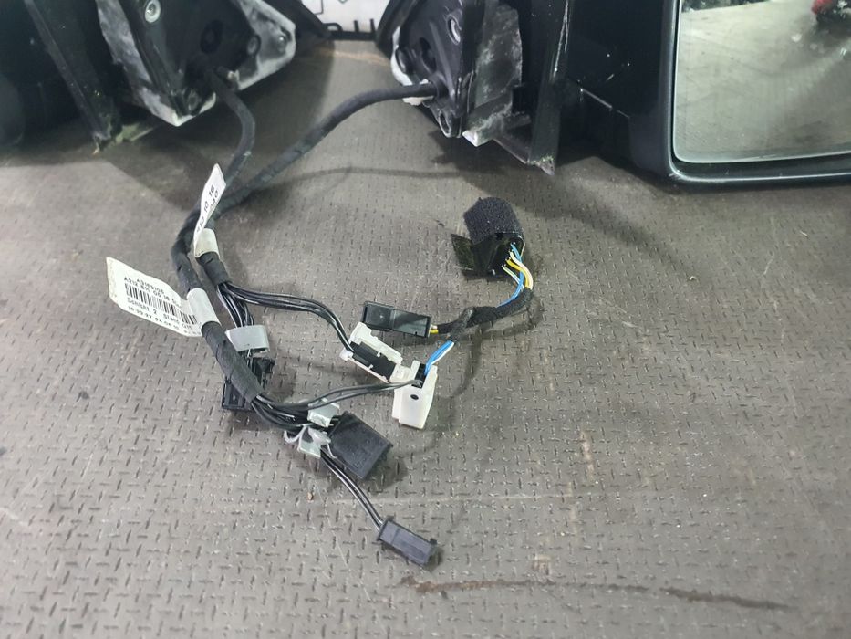 Зеркало праве ліве Mercedes w212 w204 e-class c-class колір 755