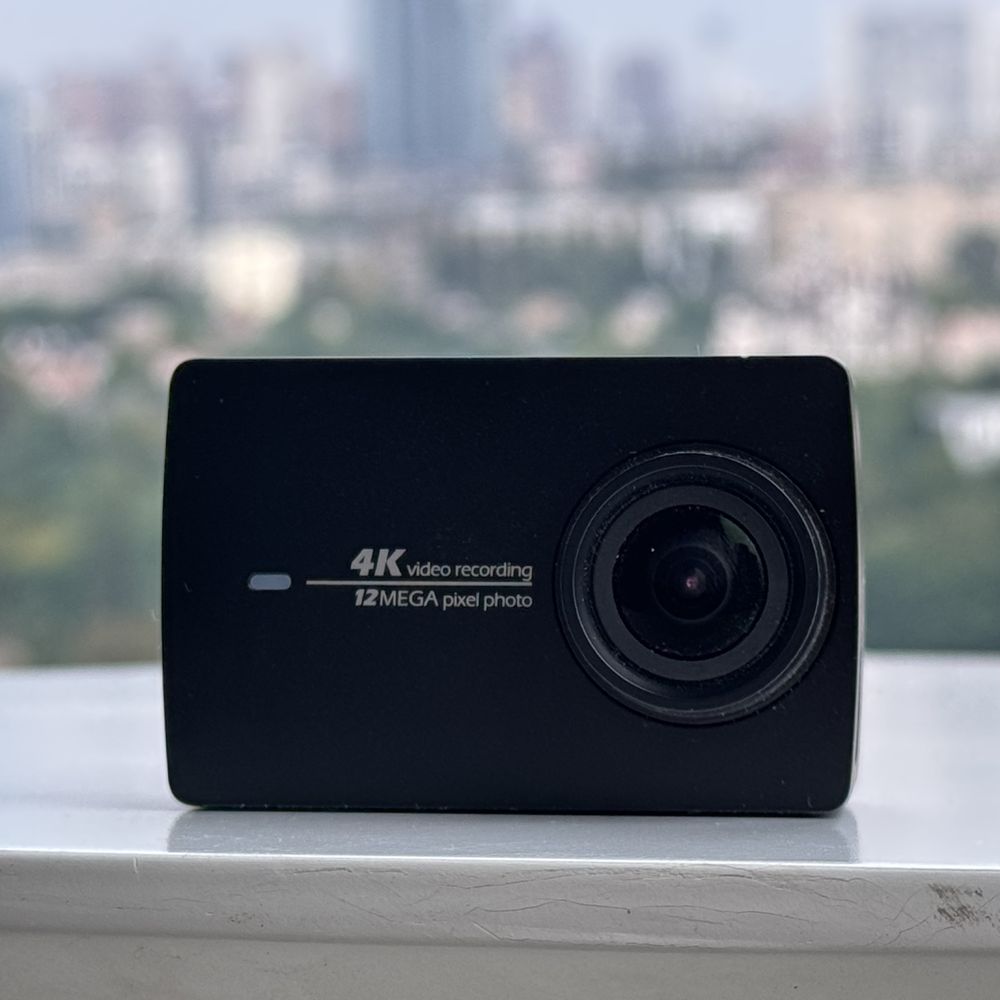 Экшн-камера Yi 4K Action Camera
