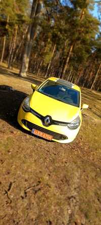 Renault Clio Sport.