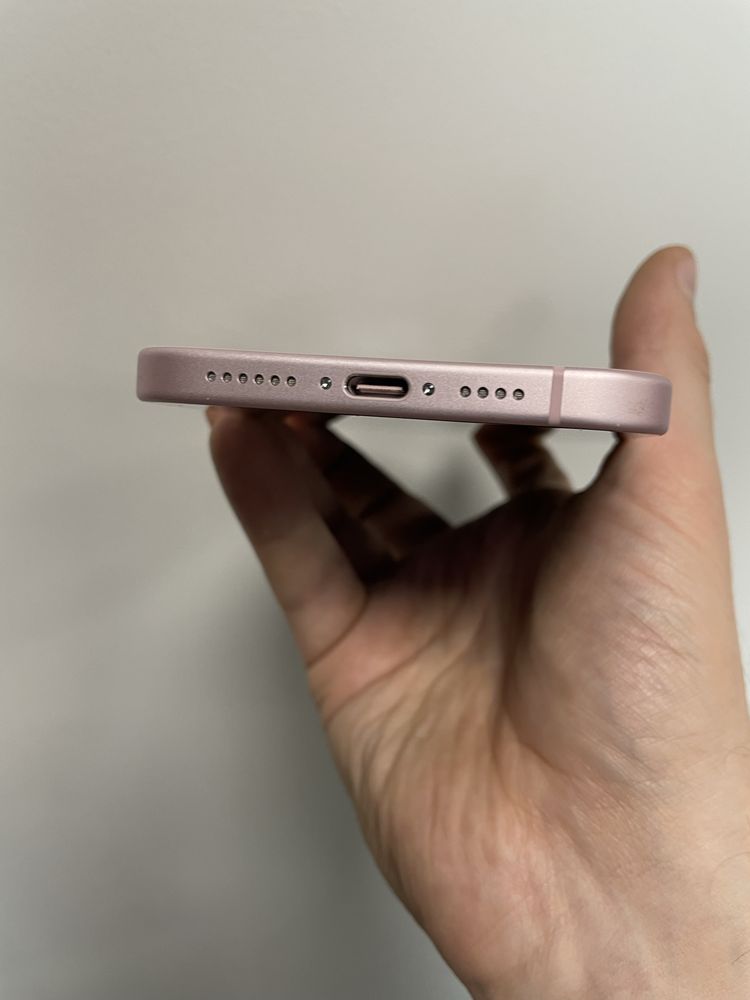 iPhone 15+ Pink iCloud