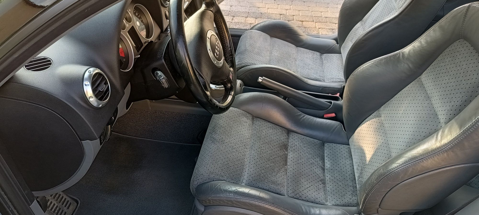 Audi TT 1.8T 225KM Quattro stan bardzo dobry.